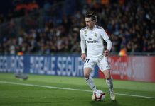 Gareth Bale of Real Madrid CF controls the ball during the La Liga match between Getafe CF and Real Madrid