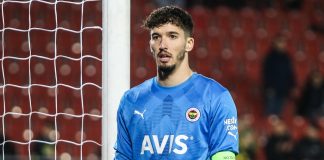 New Manchester United goalkeeper Altay Bayindir