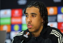 Yoro hoping for new Man Utd deal for Maguire Manchester United defender Leny Yoro