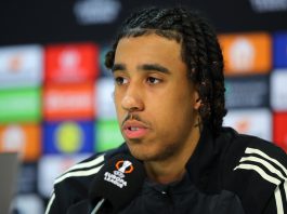 Yoro hoping for new Man Utd deal for Maguire Manchester United defender Leny Yoro