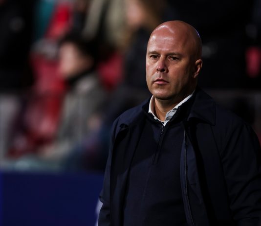 Exclusive: Liverpool enter race for Benfica right-back Liverpool manager Arne Slot