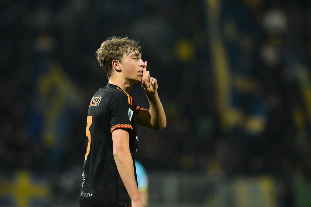 Bournemouth star Dean Huijsen.
