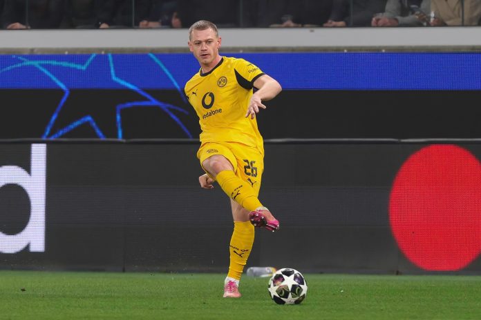 Borussia Dortmund right-back Julian Ryerson